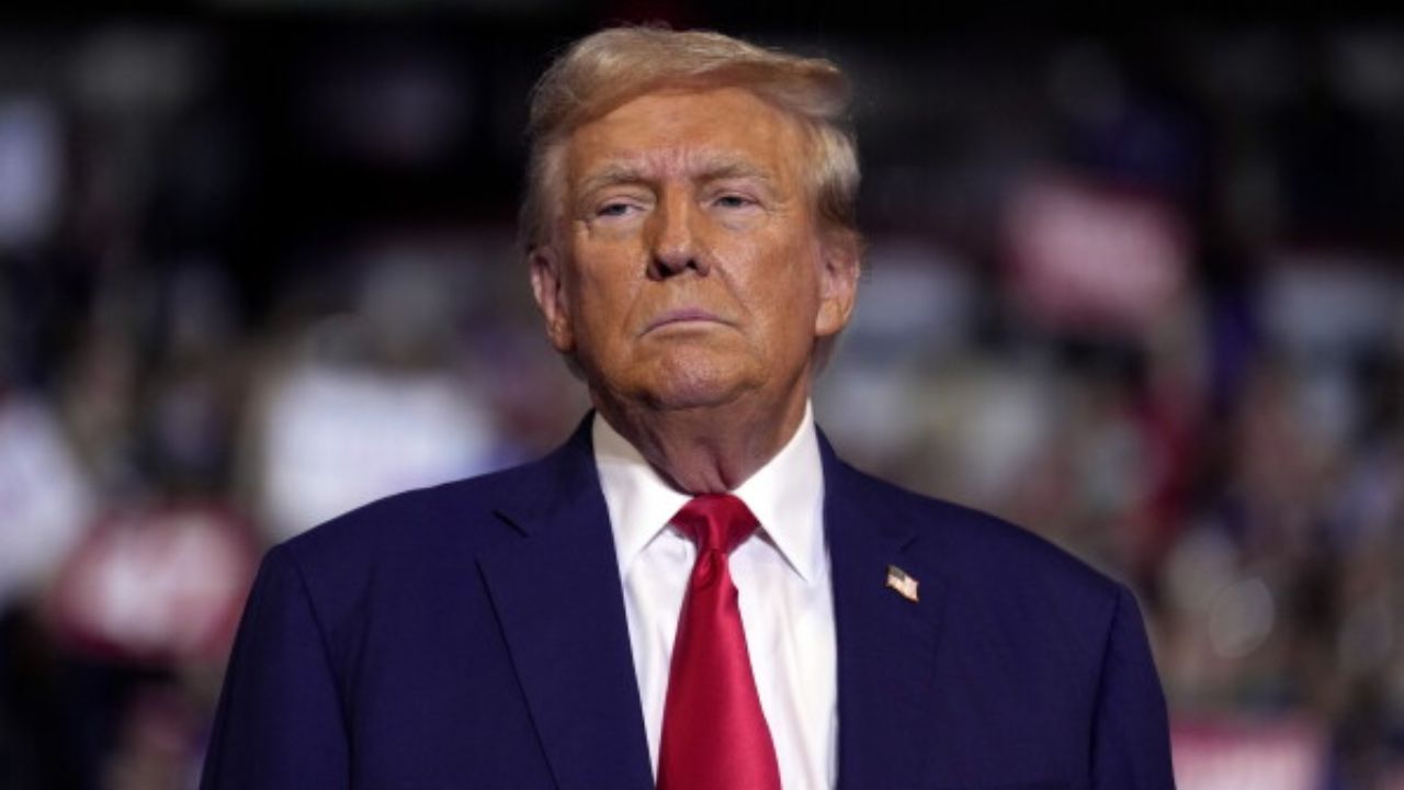 Trump says Canada seeks US state benefits as trade talks collapse Trump