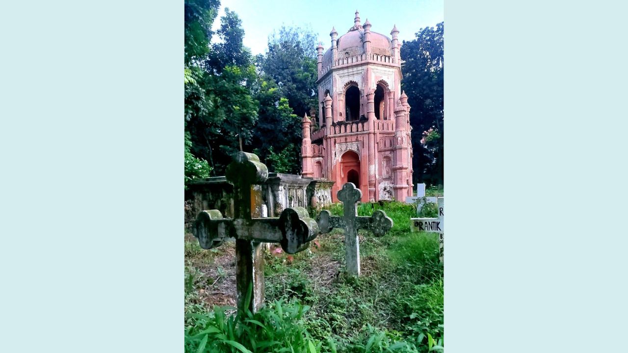 Wari Christian Cemetery