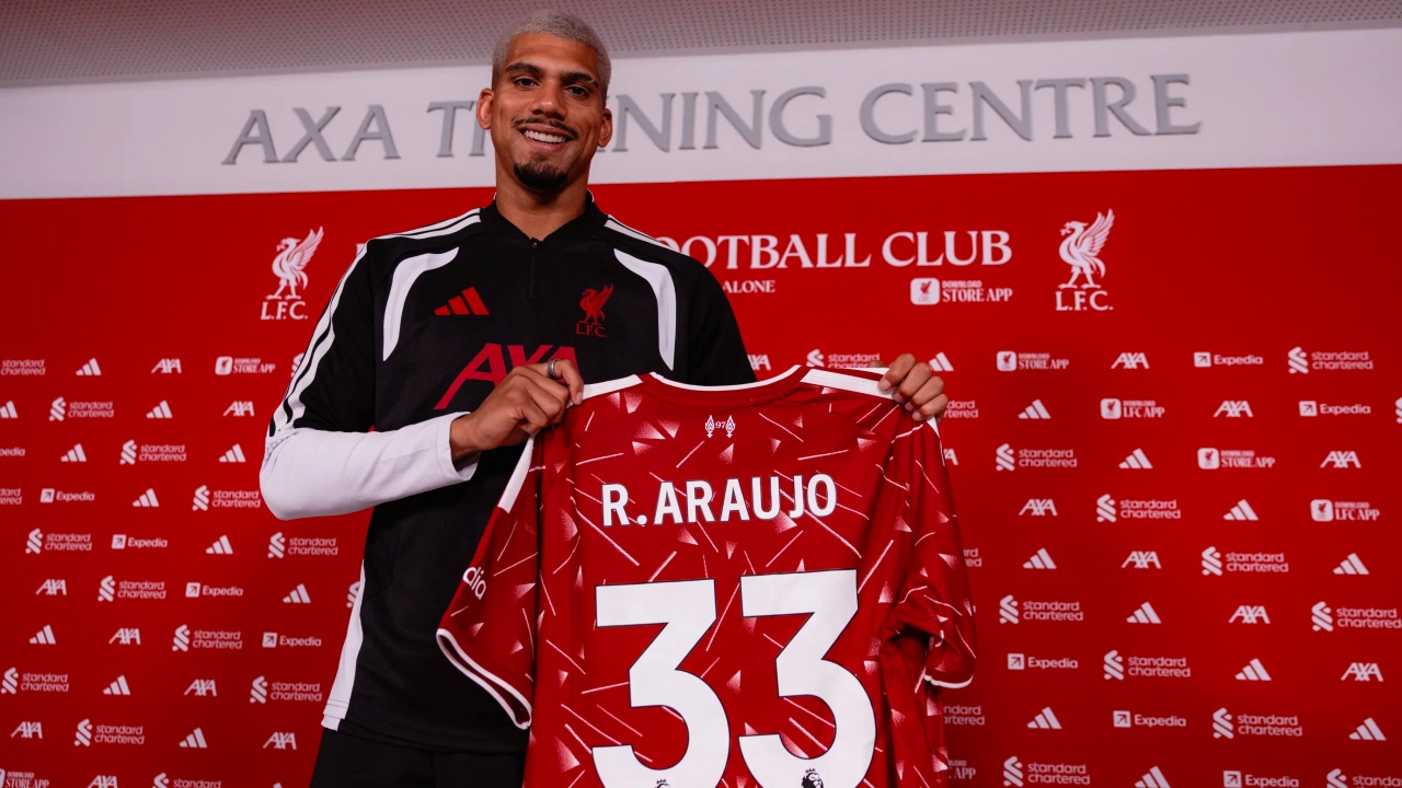 Araujo calls Liverpool ‘ideal move’ after pay cut