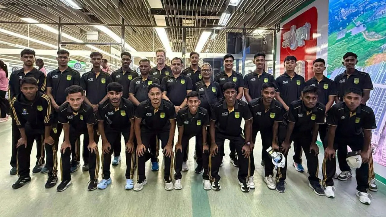 Bangladesh U20 hockey teams leave for China