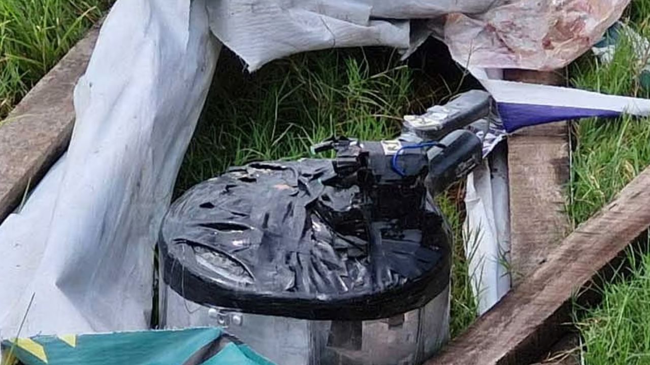 Pressure‑cooker bomb scare in Savar mosque field pressure cooker bomb