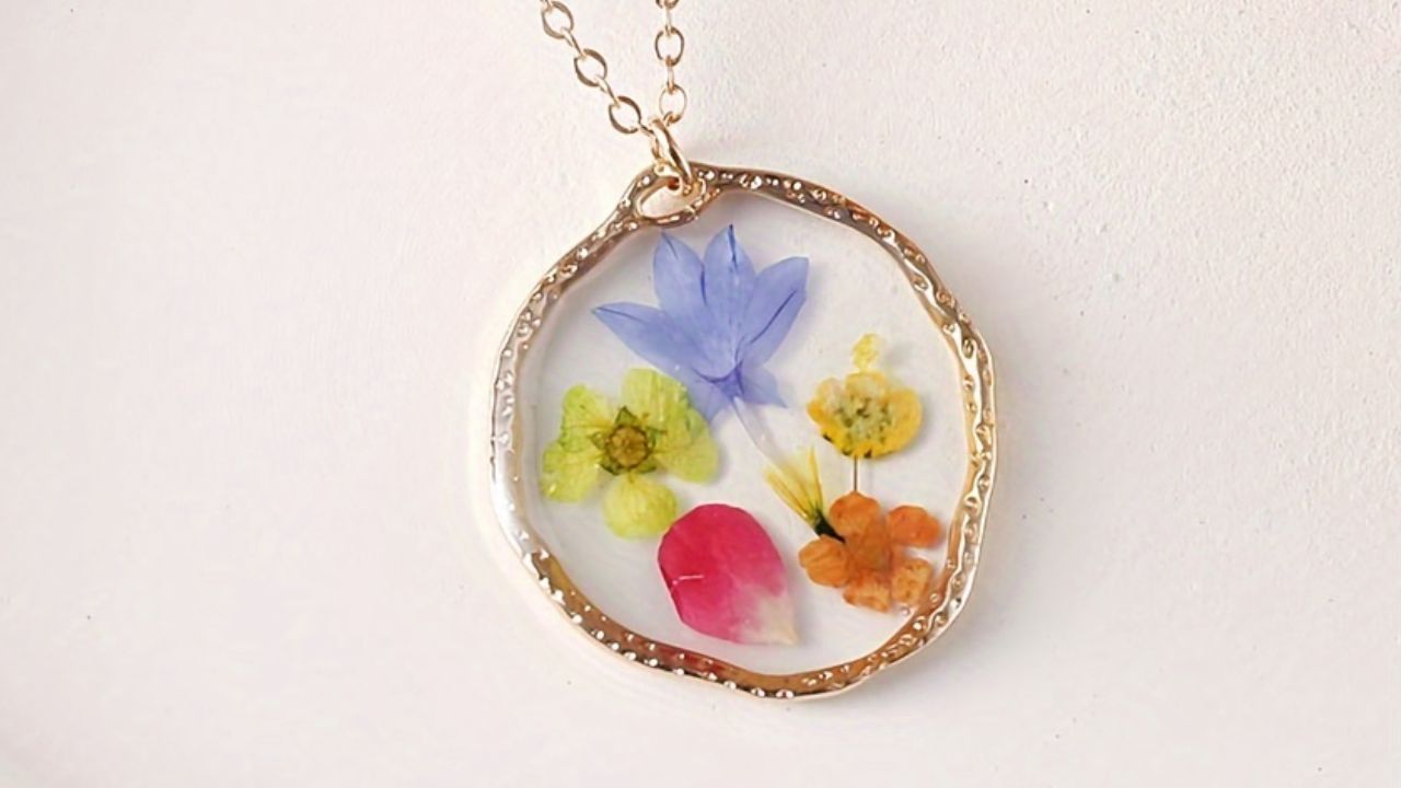 Crafting with resin: When every pour turns into art resin