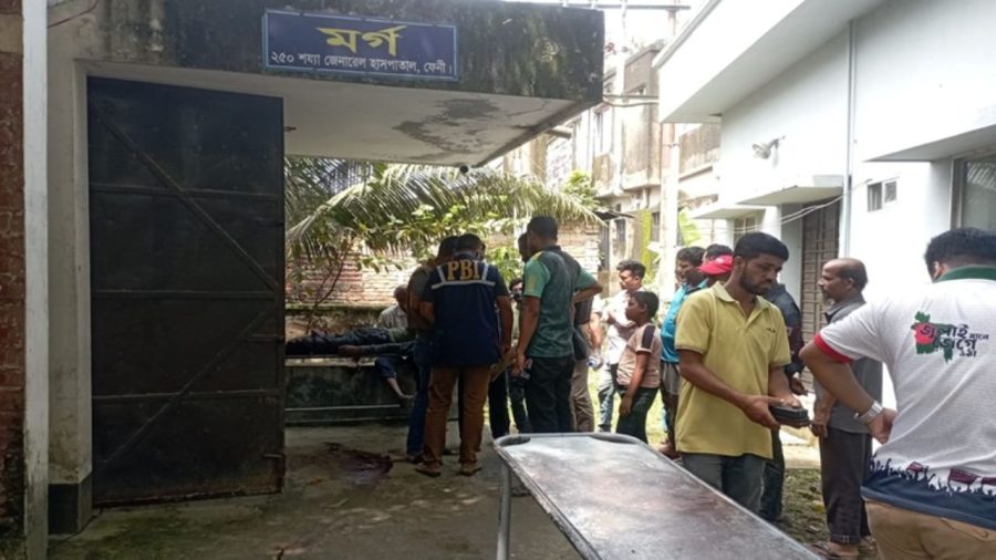 3 killed as bus hits covered van in Feni
