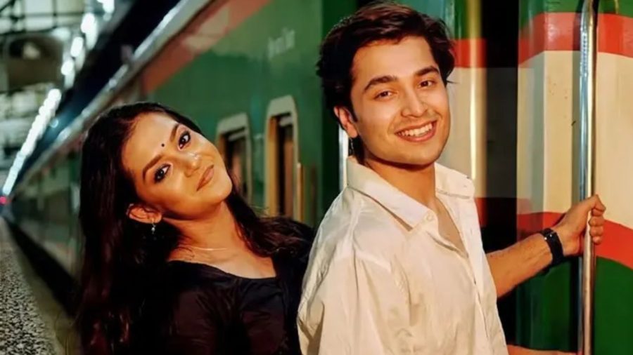 ‘Hothat Brishti’ returns: Can the remake bring back 90s magic?