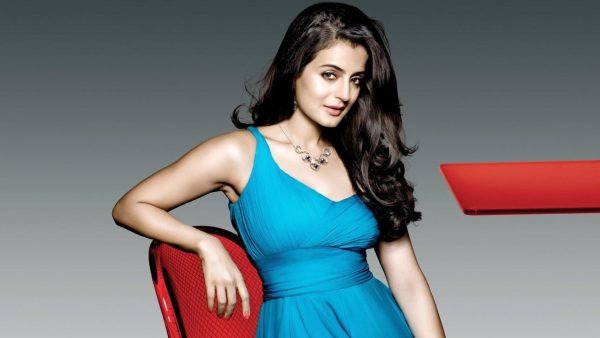 Ameesha Patel questions Bollywood stars’ costly entourages