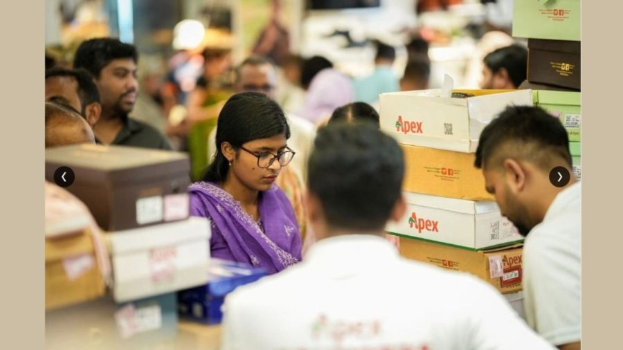 Apex marks founder’s day with 26% flat discount
