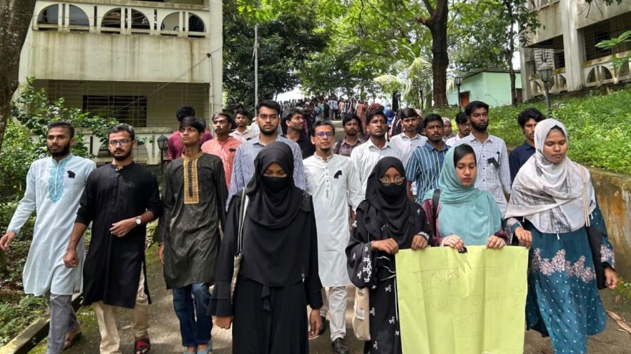 CoU students hold silent procession demanding justice for Apratim