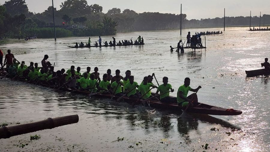 Chaos halts Bahalbaria Beel boat race midway in Kushtia