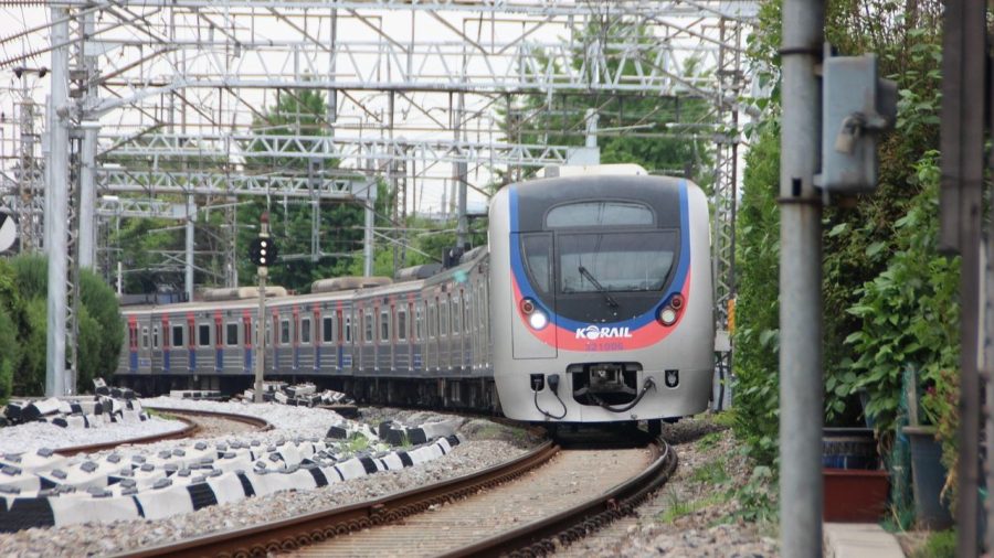 Rail network prepares for electric shift