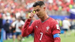 Ronaldo considered quitting national team
