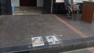 Jinnah-Ghulam Azam photos pasted outside Ducsu to trample over