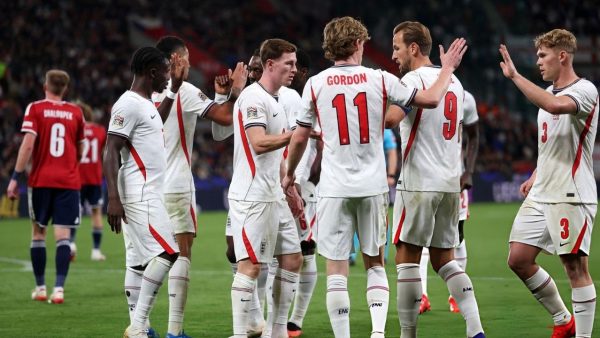 Gordon, Kane on target as England beat 10-man Czechs