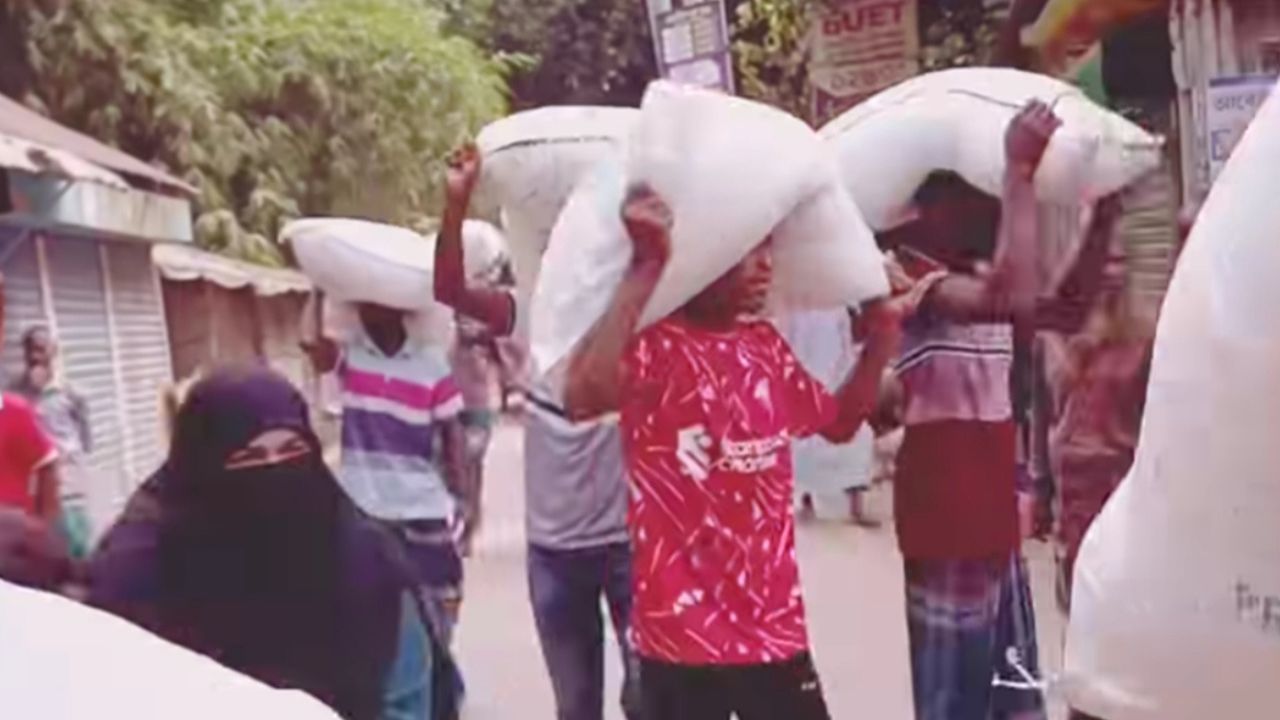 Fertiliser looting Rowmari