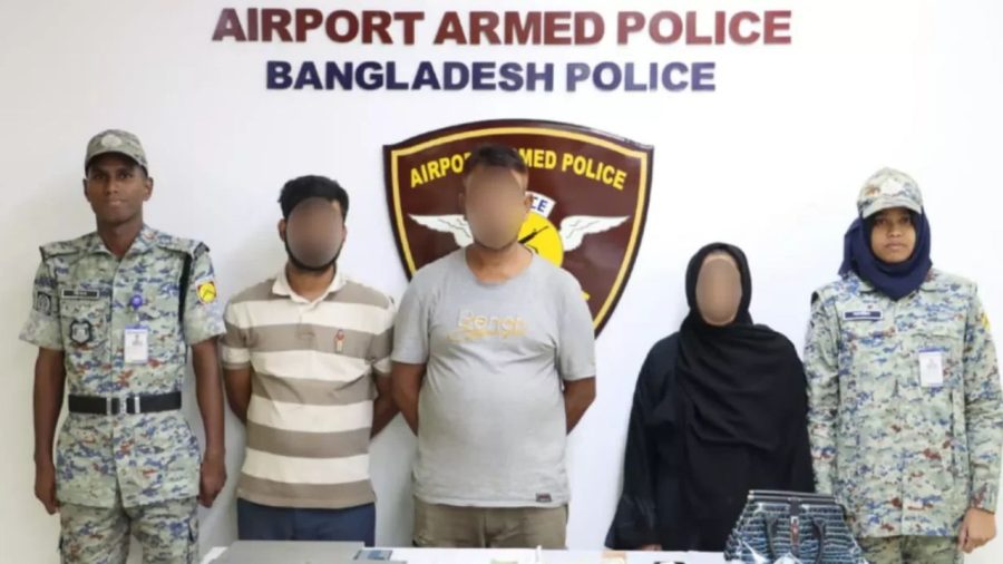 Three held with 397.7g gold, phones at Dhaka airport