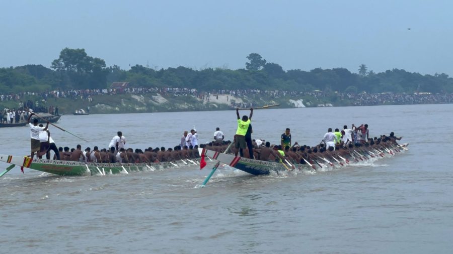 Traditional boat race returns to Gorai River after four years