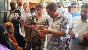 No licences for clinics near govt hospitals: Health minister