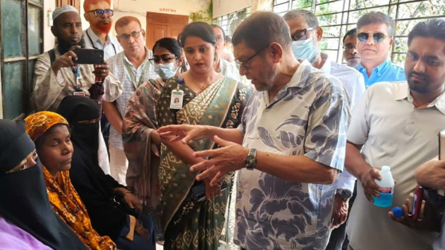 No licences for clinics near govt hospitals: Health minister