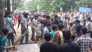 Two Jahangirnagar University halls clash over shop allocation