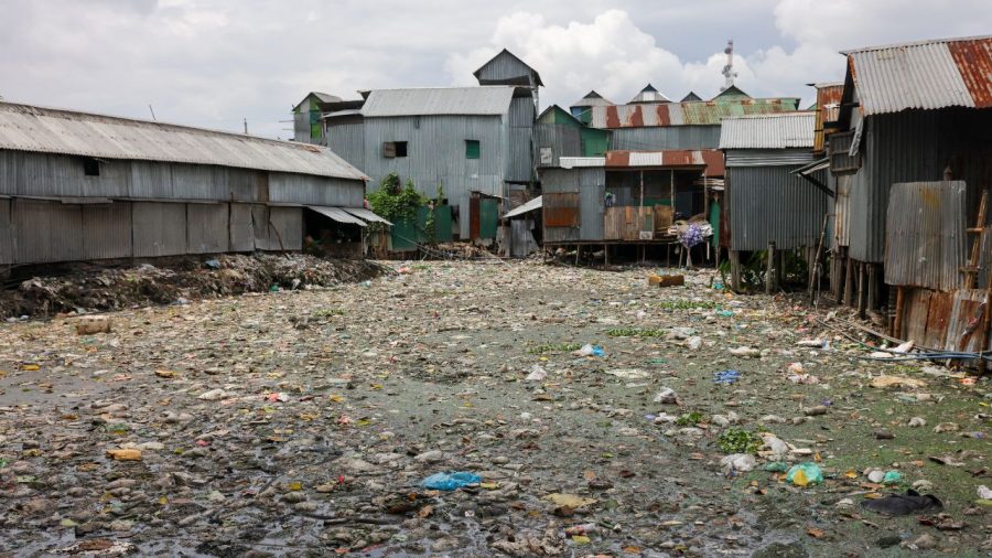 Korail Slum: Lain to waste