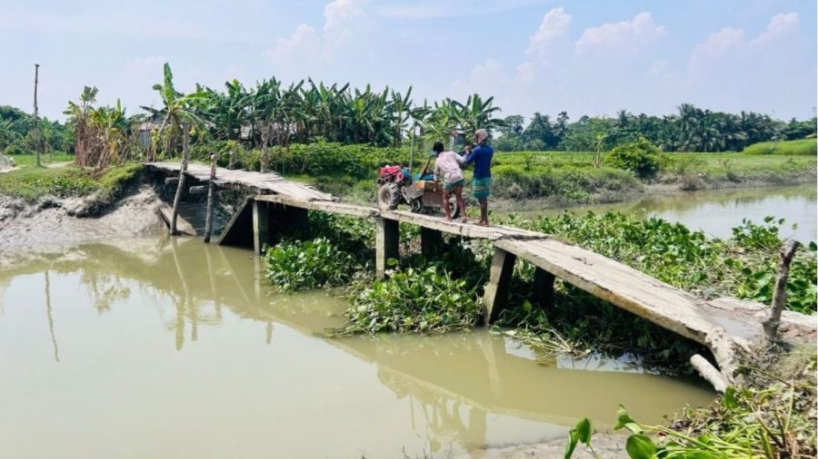 Bridge collapse leaves 5,000 villagers stranded in Lakshmipur
