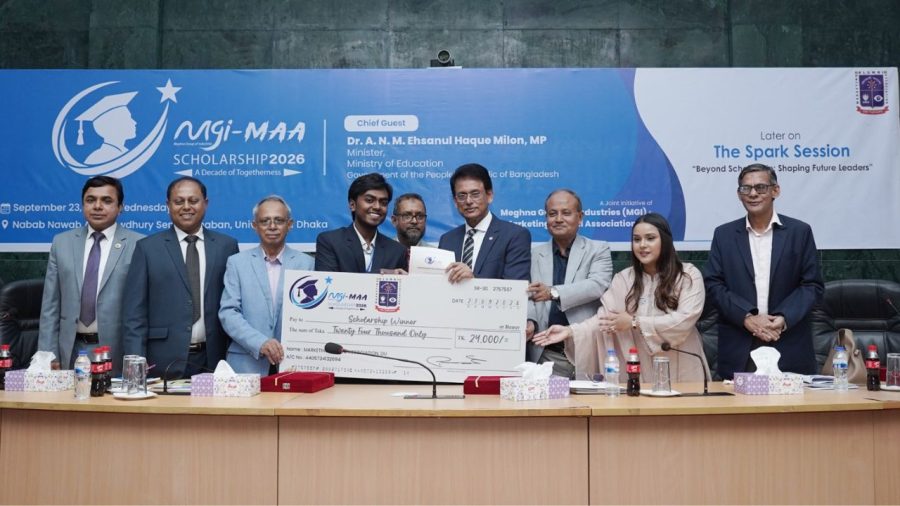 MGI, DU alumni body award scholarships to 90 students