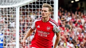 Arsenal fight back to beat Chelsea 2-1