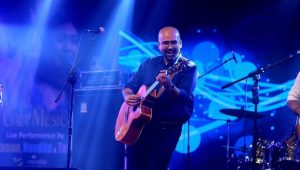 Miftah Zaman returns to stage with ‘Atopor Adhora’ concert