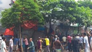 Hawkers, police clash in Mirpur during eviction drive