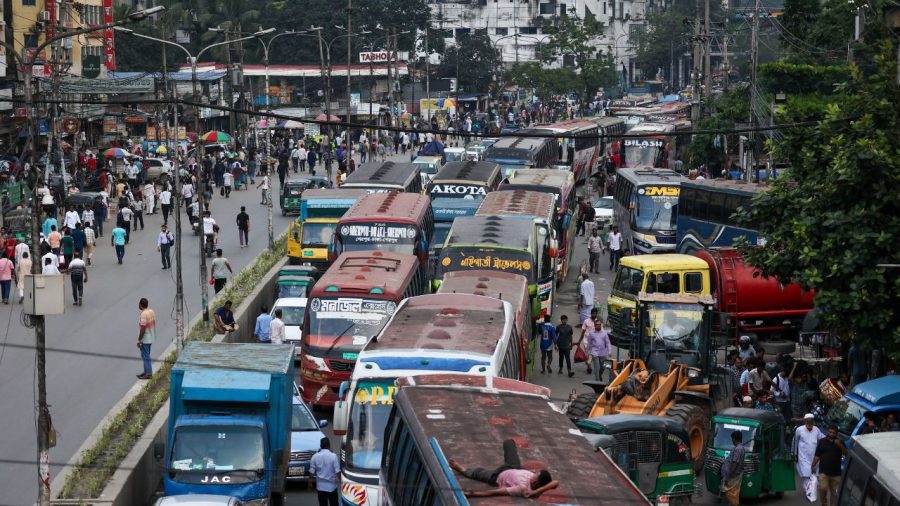 Traffic resumes in Mohakhali after transport workers end blockade