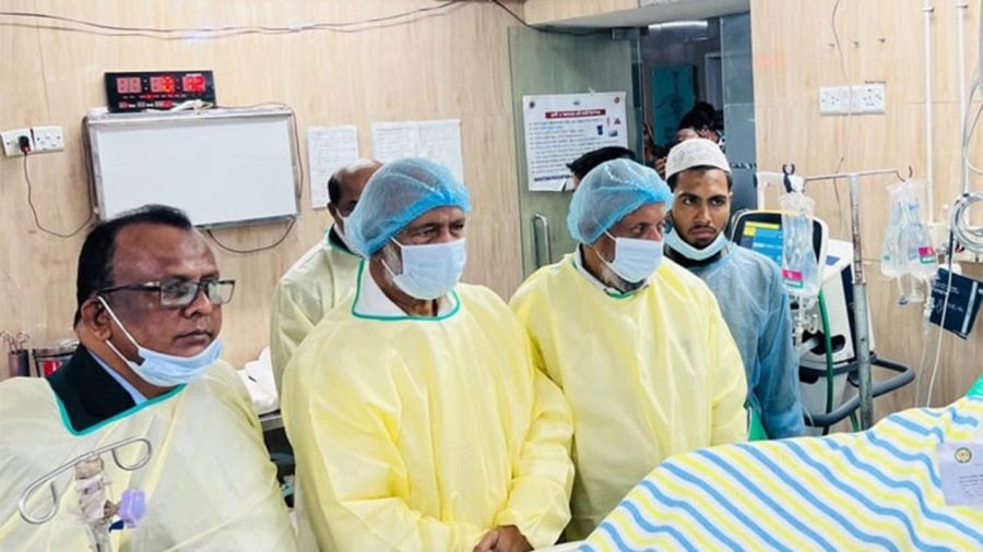 Govt stands by Ashulia fire victims, says Moyeen Khan