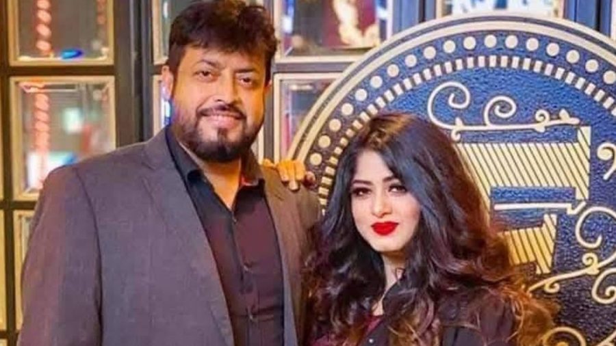 Moushumi invites fans to new branch of restaurant with Omar Sani