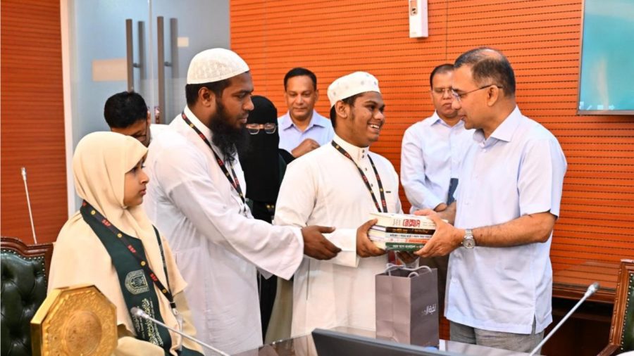 PM honours int’l Quran recitation contest winners
