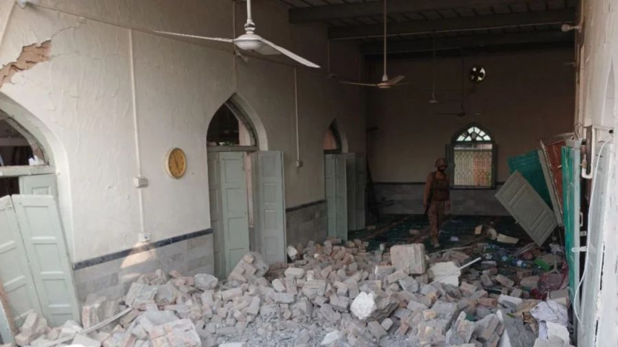 Death toll rises to 31 in Pakistan police HQ attack