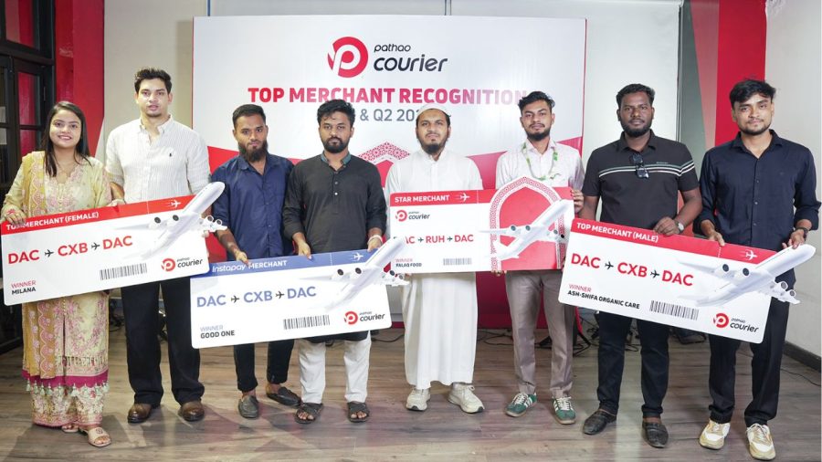 Pathao Courier rewards 4 top-performing merchants