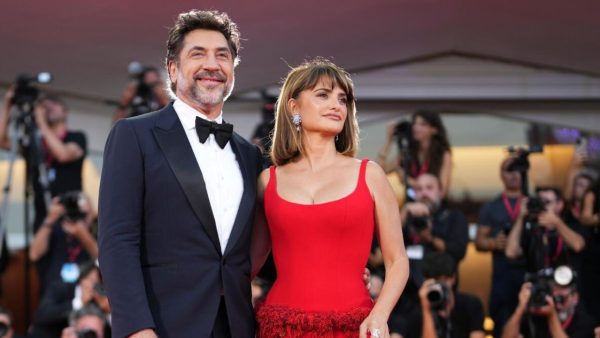 ‘Bunker’ rocks Venice with 15.5-minute ovation