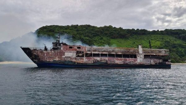 Philippine ferry fire: Rescuers search for missing 84