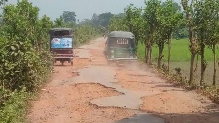 Potholes plague Lakshmipur-Noakhali highway