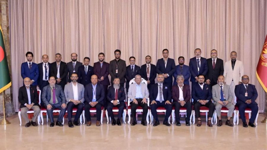 President calls for joint efforts to tackle apparel sector challenges