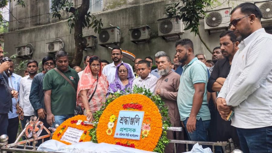 A profound void: Barishal media fraternity unites to honour Pulak