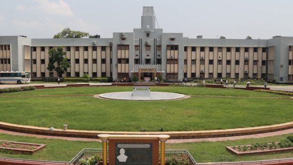 RU Senate frozen for a decade