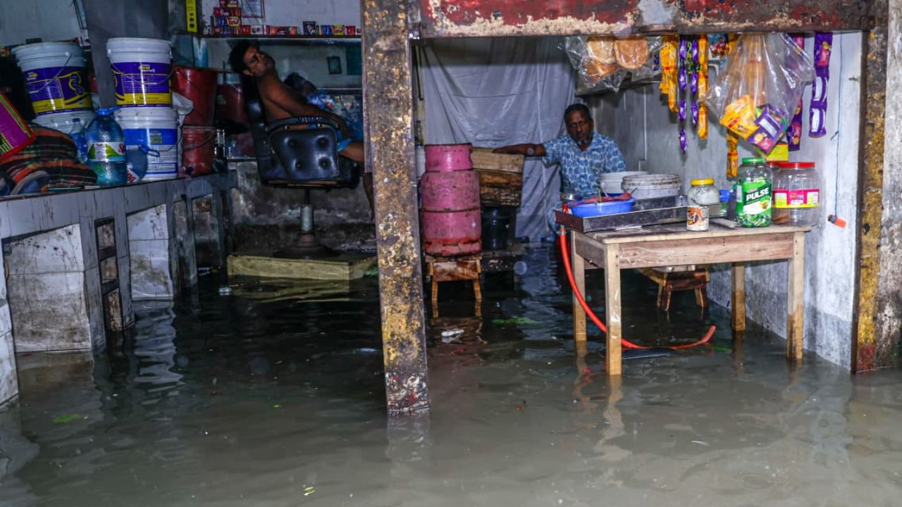 In photos: Heavy rain brings traffic woes, waterlogging in Dhaka