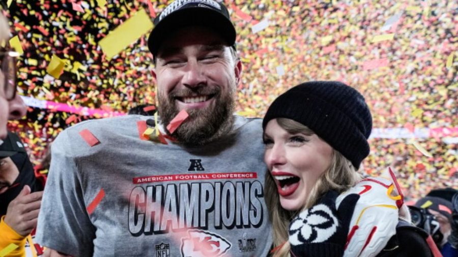 Taylor Swift and Travis Kelce turn heads on Manhattan dinner date