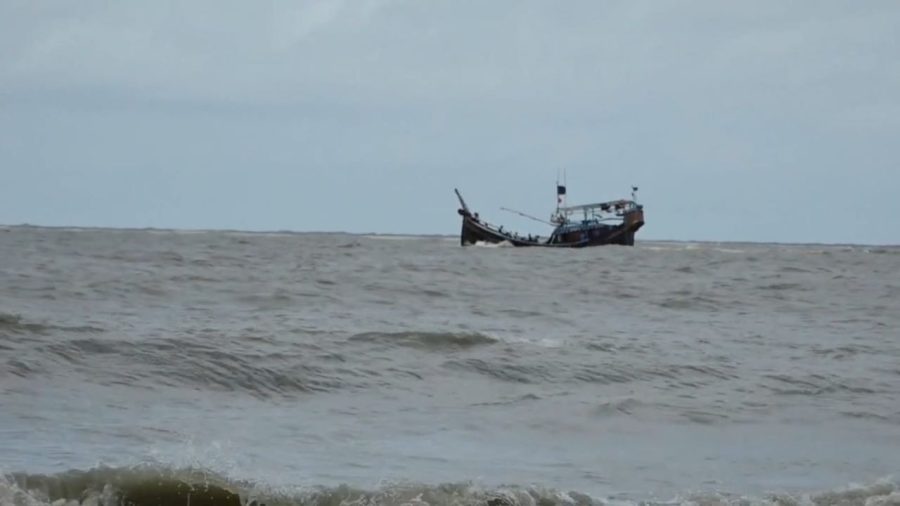 Trawler capsizes off Kuakata, 11 fishermen rescued, 2 missing