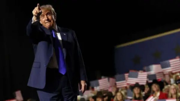 Is Trump’s $5,000 pledge a sign of panic?