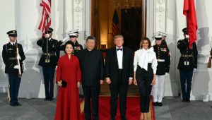 Trump hosts Xi for lavish dinner as tensions persist