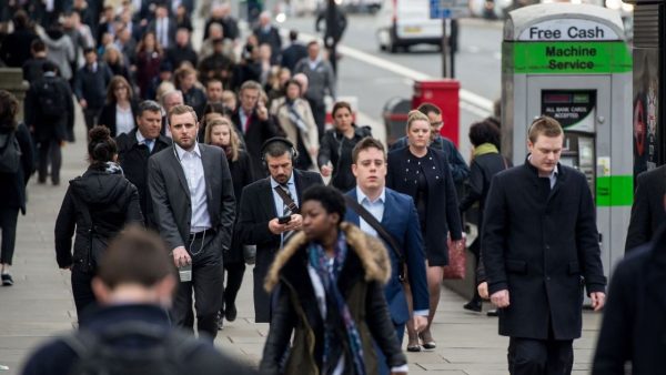UK jobless rate climbs to 4.9%