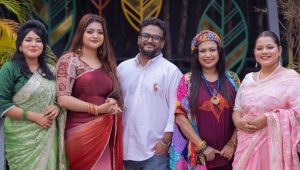 Manush Boroi Swarthopor returns with five singers