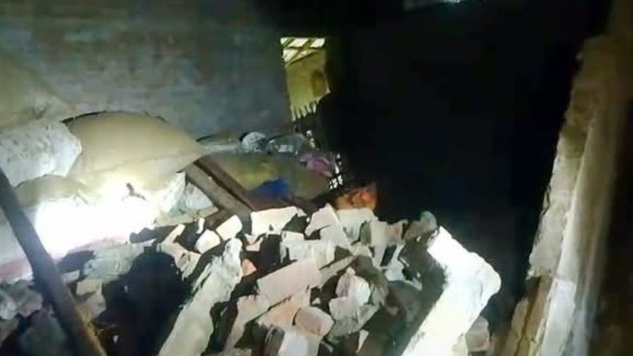 Crude bombs explode at C’nawabganj house, no casualties