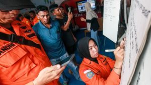140 missing after Indonesian ferry sinks