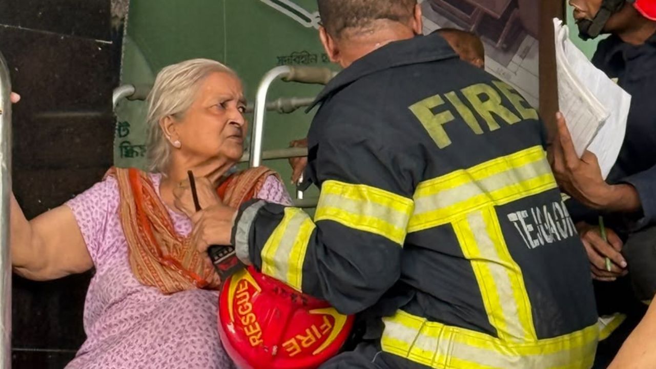 Fire at old-age home at Karwan Bazar building in Dhaka